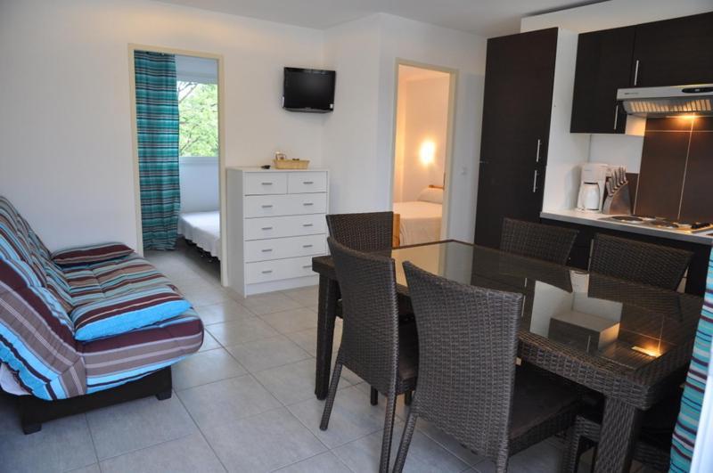 Residence De Tourisme Le Clos Des Vendanges Мориани Плаж Екстериор снимка