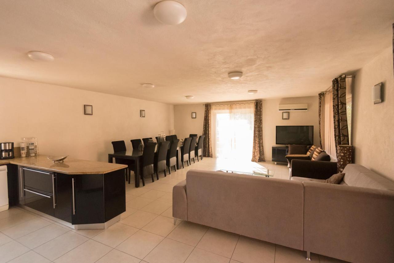 Residence De Tourisme Le Clos Des Vendanges Мориани Плаж Екстериор снимка